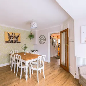 Smiley 3 Bedrooms Sleeps 6 To 8 , Filey United Kingdom